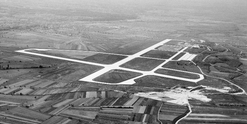 Flughafen Basel-Mulhouse 1956 – {source?html}