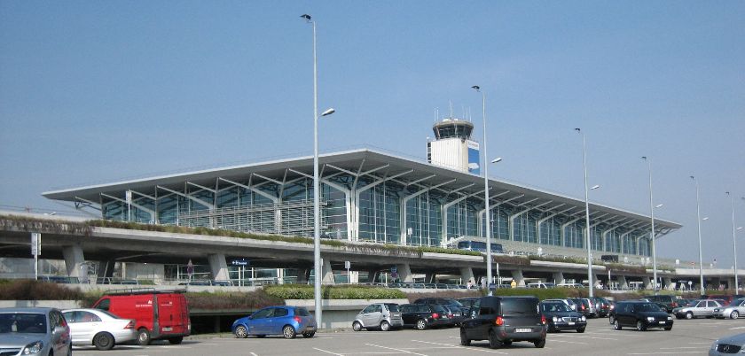 EuroAirport Basel-Mulhouse 2007 – {source?html}