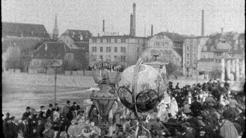 Basler Fasnacht 1898, Mittlere Brücke und Kleinbasel – {source?html}